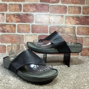 Bare Traps Womens platform thong toe flip flop sandals size 11